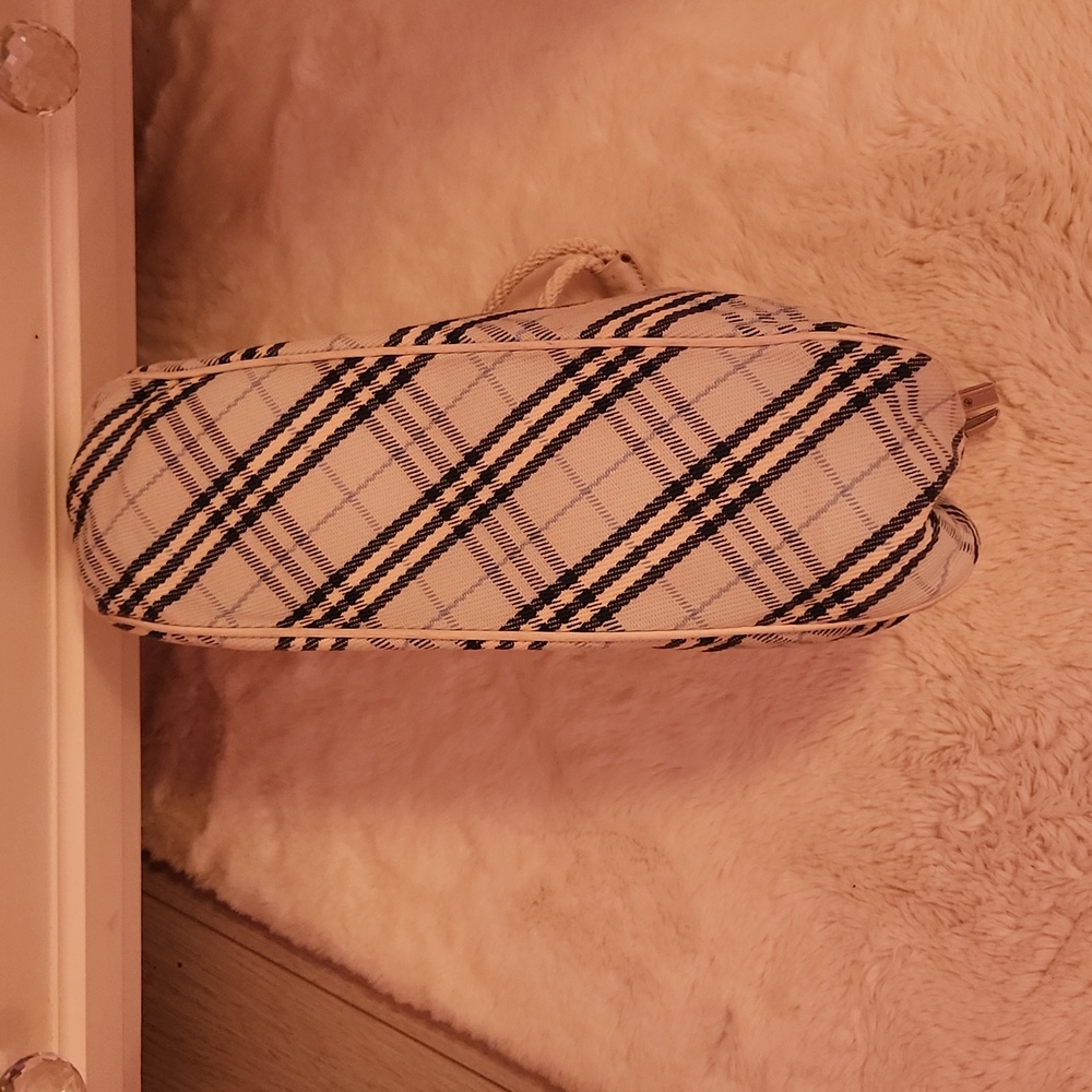 BURBERRY Blue & Navy Shoulder Bag - Picture 15 of 17